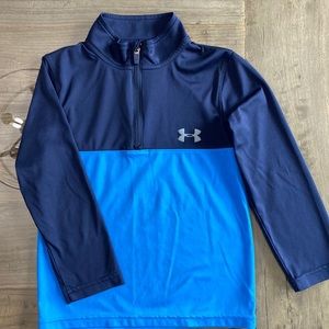 Like New Under Armour long sleeve shirt Size 6